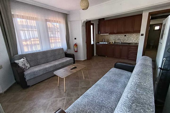 Room 33 of 91