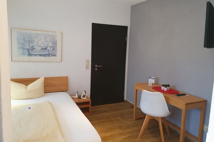 Room 8 of 42