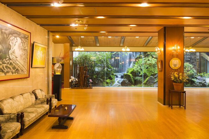 Hotel Lobby