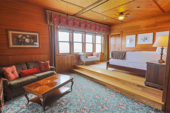 Room 6 of 36