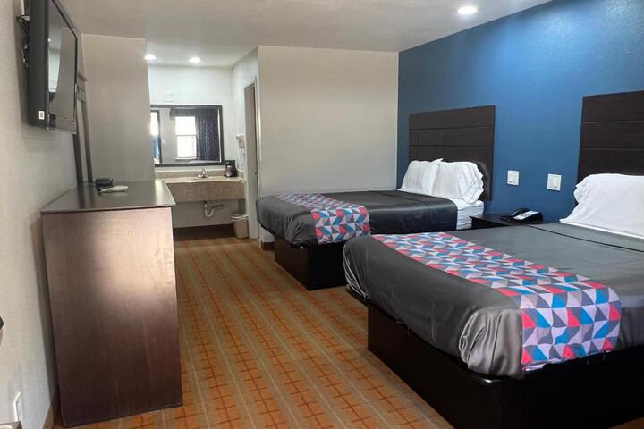 2 Double Bed (1 of 7)