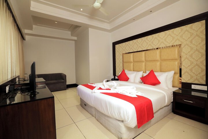 Room 3 of 11