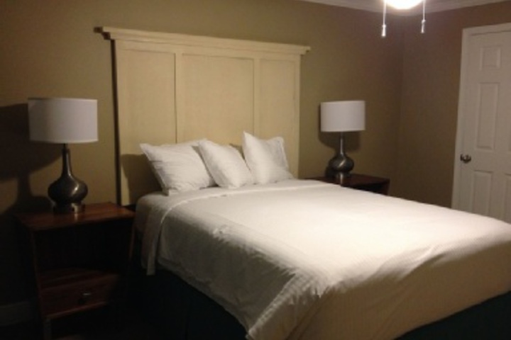 Room 35 of 144