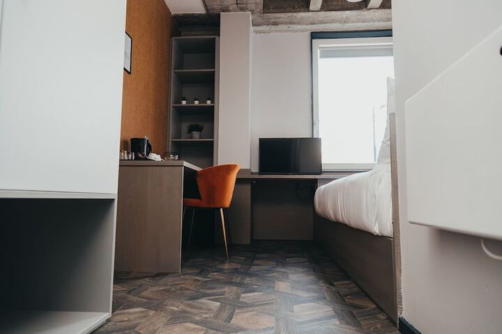 Room 20 of 56