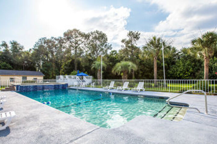 Pool 13 of 15