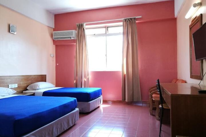Room 10 of 31