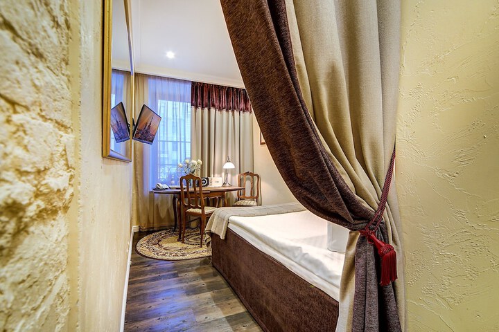 Room 30 of 120