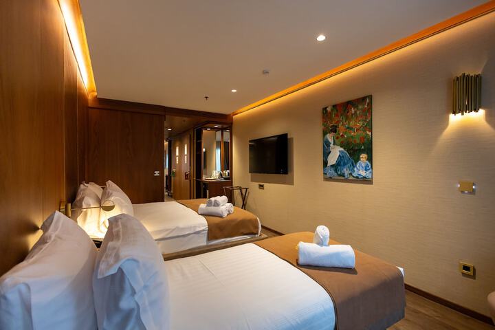 Room 21 of 69