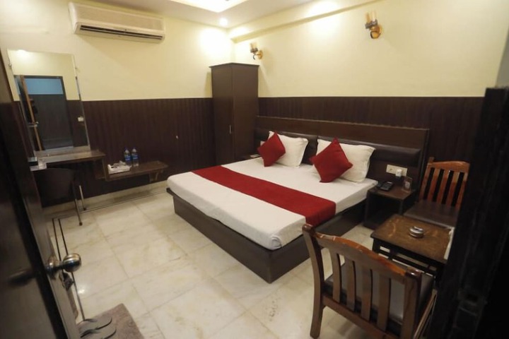 Room 10 of 46