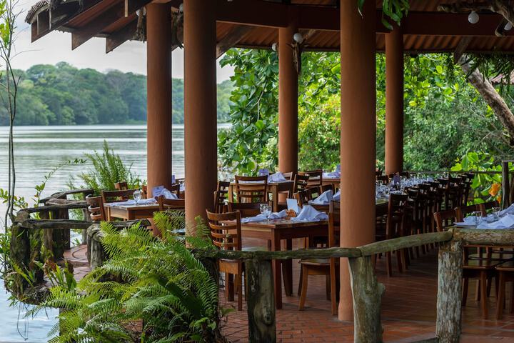 Breakfast area