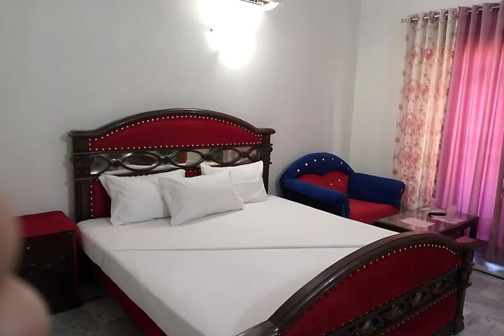 Room 15 of 17