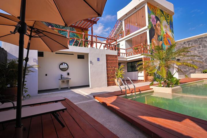 Pool 15 of 18