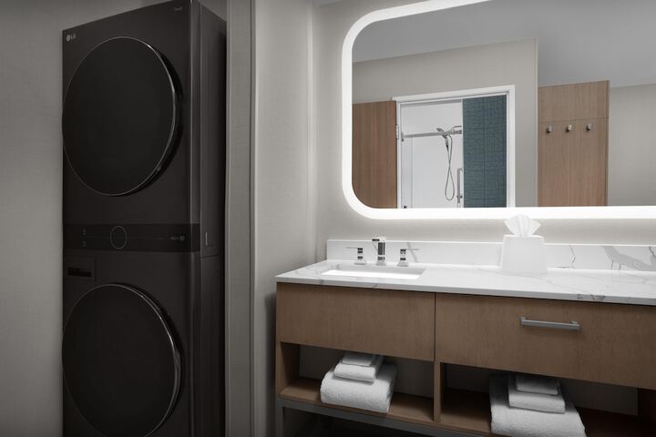 Room 32 of 58