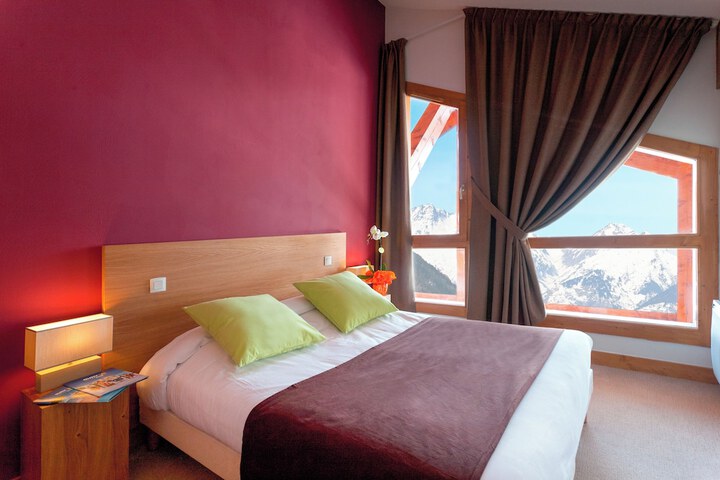 Room 10 of 51