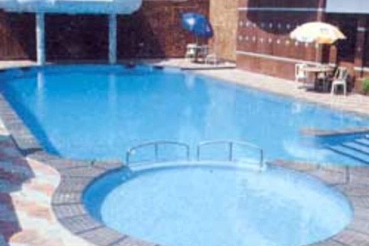 Hotel with Pool