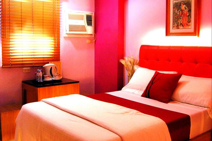 Room 2 of 6