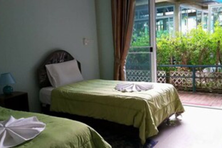 Room 8 of 13