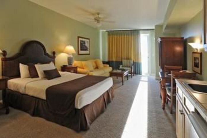 Room 52 of 119