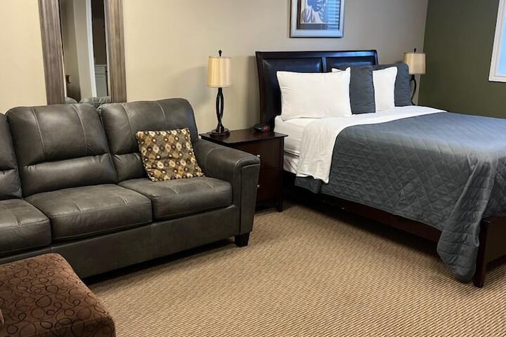 Room 10 of 19
