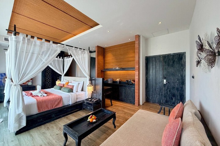 Room 70 of 156
