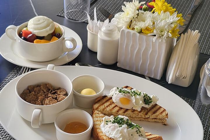 Breakfast/Coffee Service 29 of 47