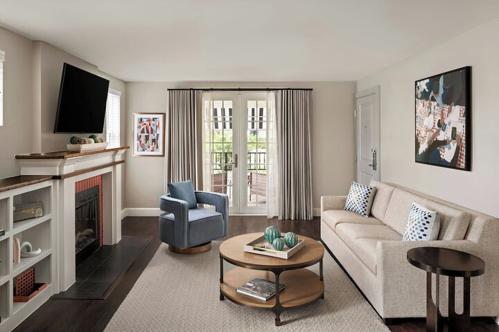 Room 32 of 108