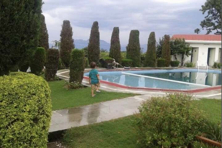 Hotel Pool
