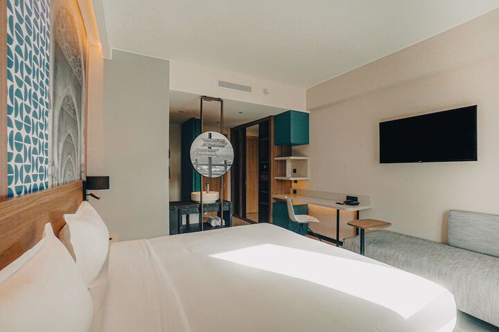 Room 36 of 112