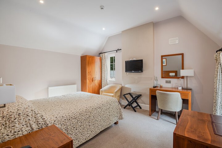 Room 9 of 41