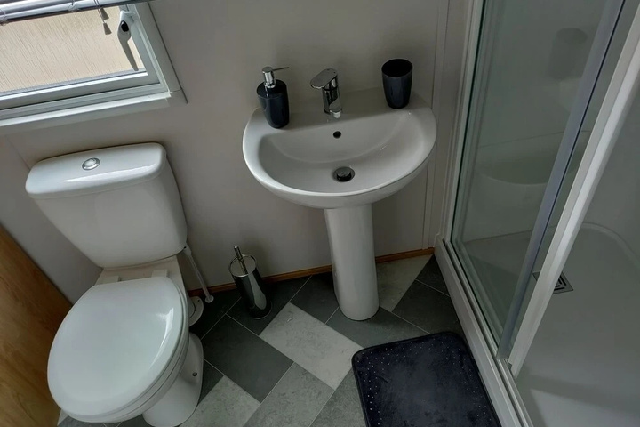 Room 7 of 13