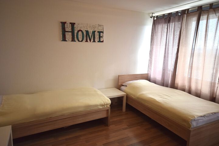 Room 12 of 17
