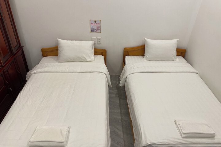 Room 9 of 42
