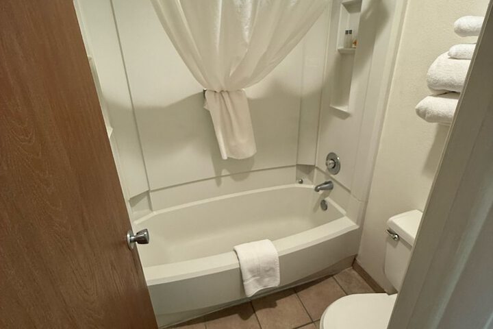 Room 16 of 22