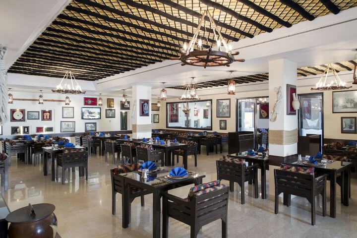Dining 49 of 66