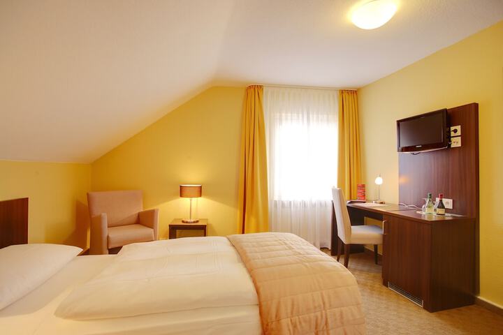 Room 4 of 46