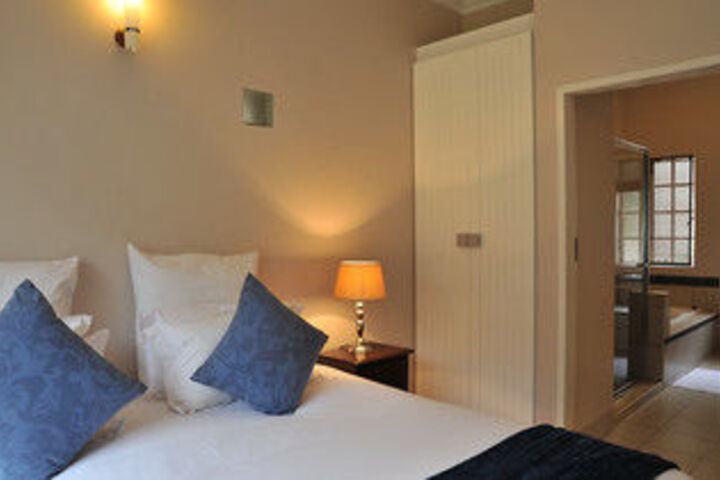 Room 3 of 9