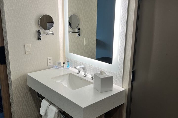 Room 29 of 53