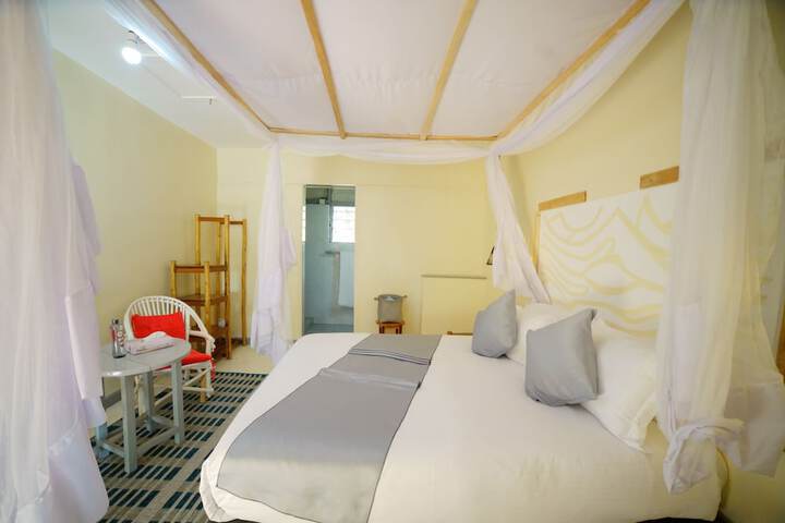 Room 6 of 31