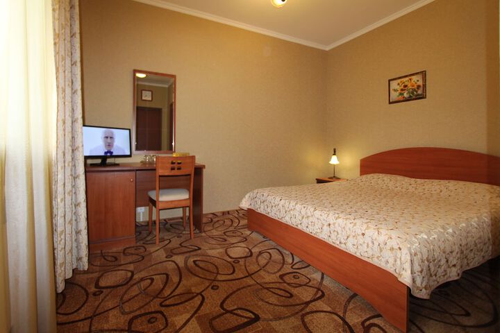 Room 37 of 37