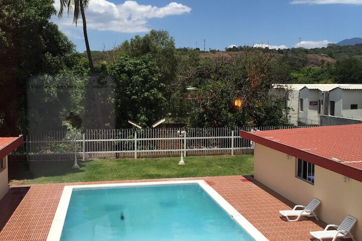 Pool 6 of 10