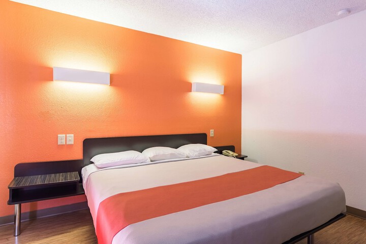1 King Bed (1 of 2)