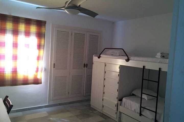 Room 7 of 110