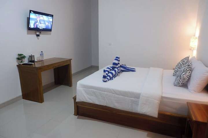 Room 6 of 42