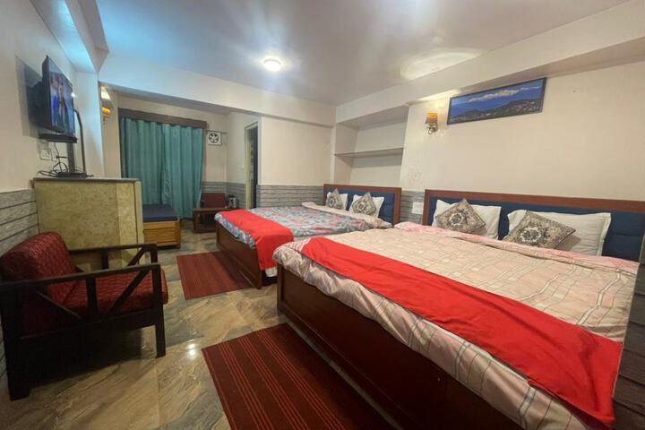 Room 4 of 23