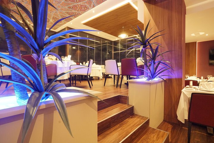 Dining 24 of 55