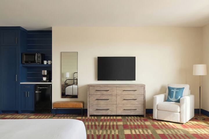 Room 47 of 119