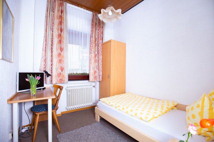 Room 6 of 21