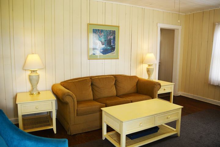 Room 73 of 139