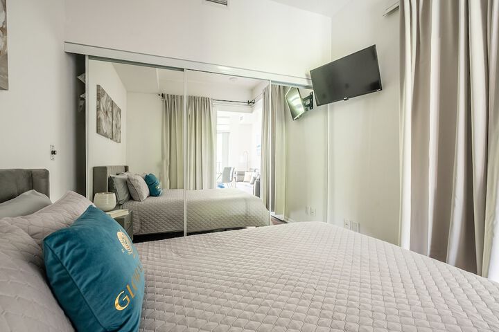 Room 14 of 330