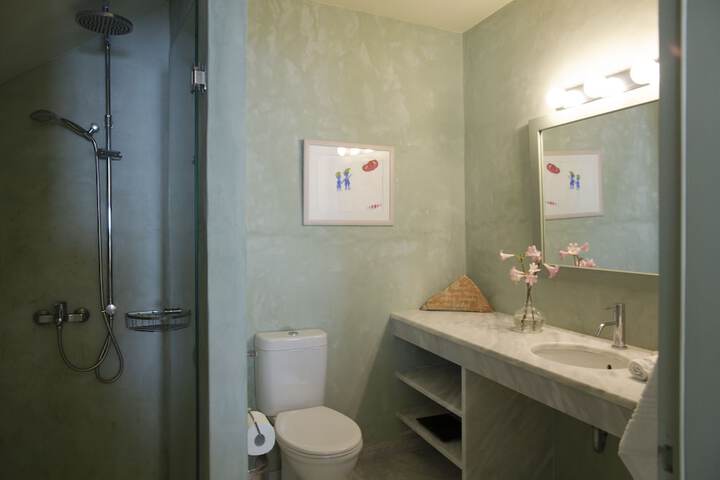 Room 40 of 40